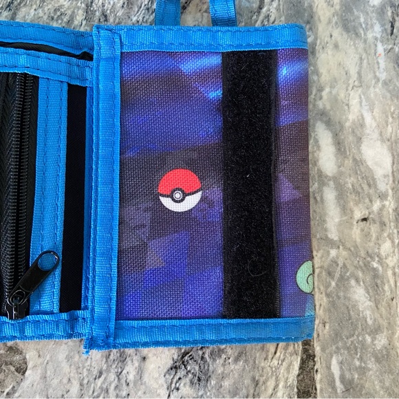 Pokemon Wallet - Picture 4 of 11